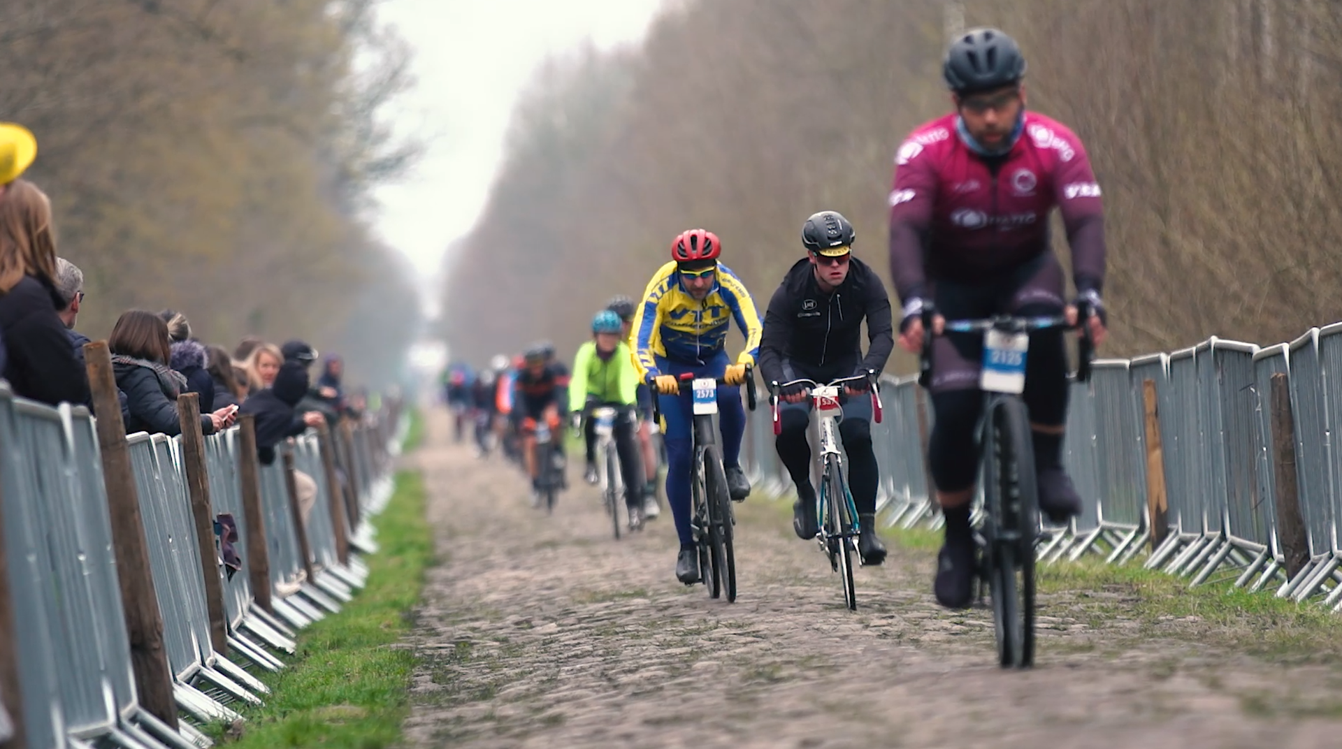 image issue d un reportage evenement sportif paris Roubaix avec coureur cycliste